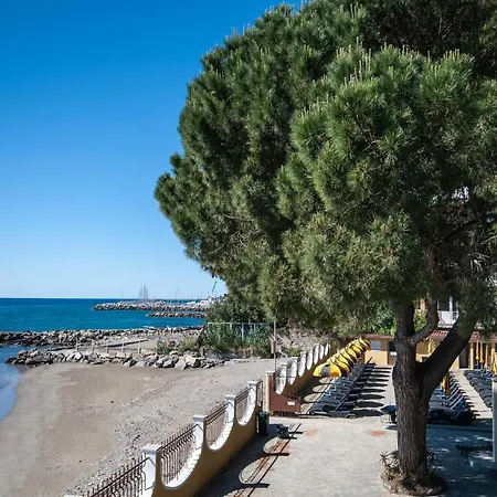 Mediterraneo Апартаменты *
